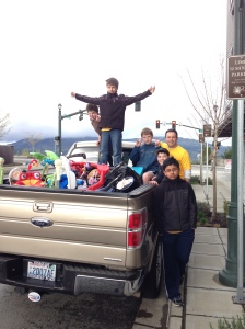 This Cub Scout Troop helped us pick-up donations from the Issaquah Highlands Self-Storage Unit and deliver them to the EBC hub!